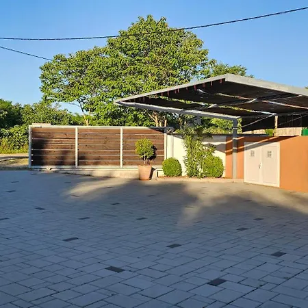 Villa Happy House Zára