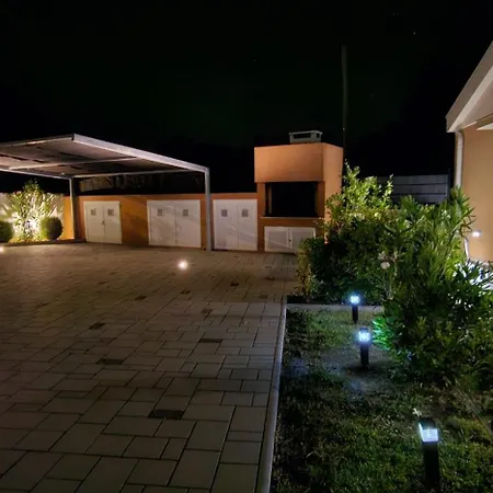 Vila Happy House *